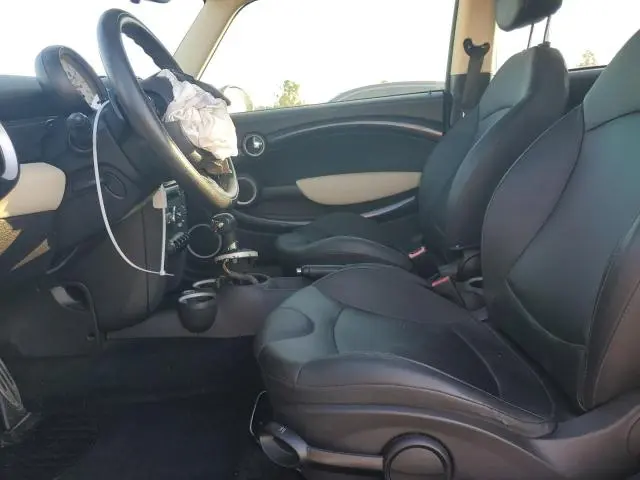2011 MINI COOPER S  