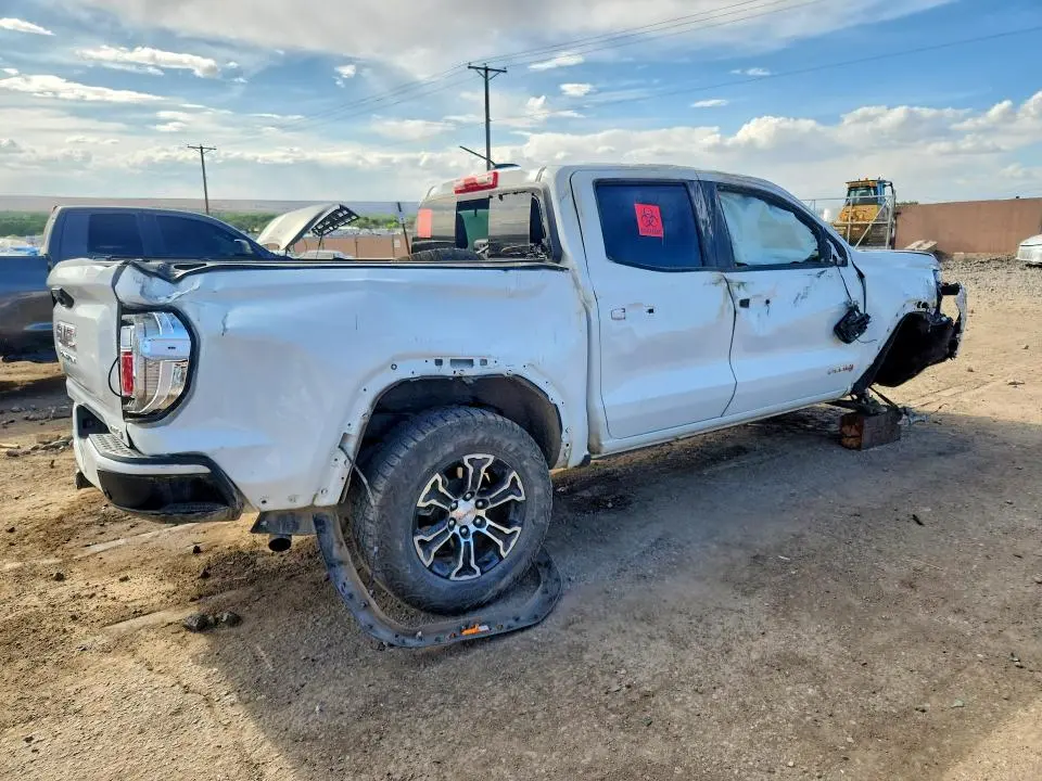 2023 GMC CANYON AT4  