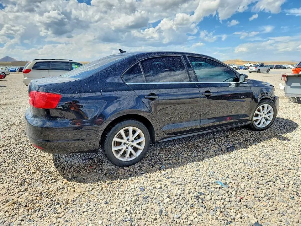 2014 VOLKSWAGEN JETTA SE  
