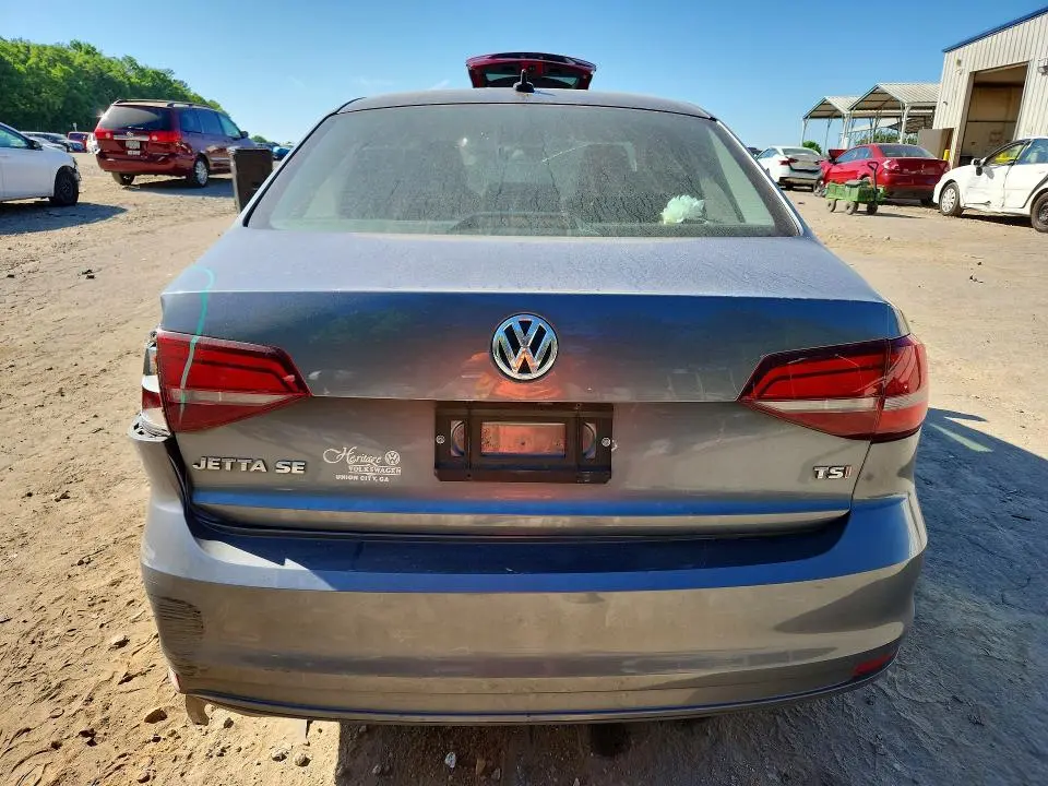 2017 VOLKSWAGEN JETTA SE  