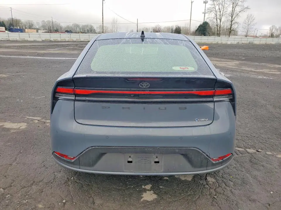 2024 TOYOTA PRIUS LE  