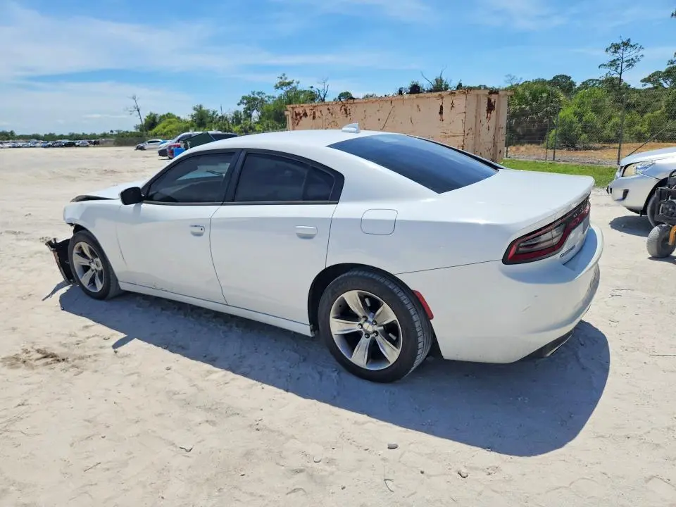 2017 DODGE CHARGER SXT  