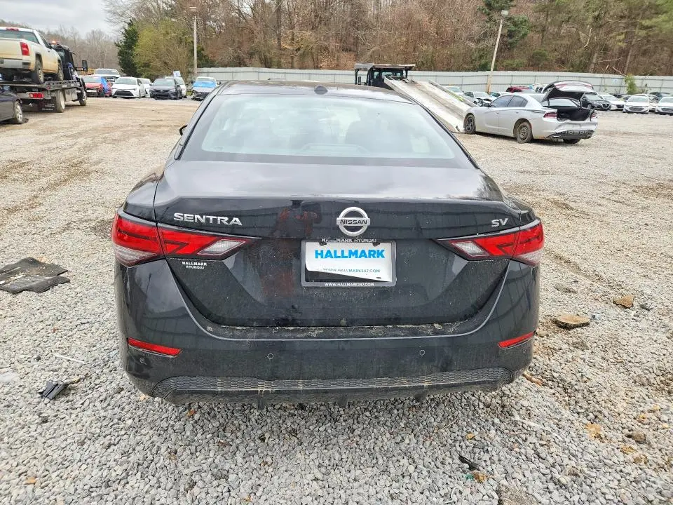 2022 NISSAN SENTRA SV  