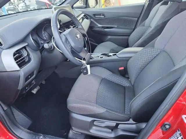 2021 TOYOTA C-HR XLE  