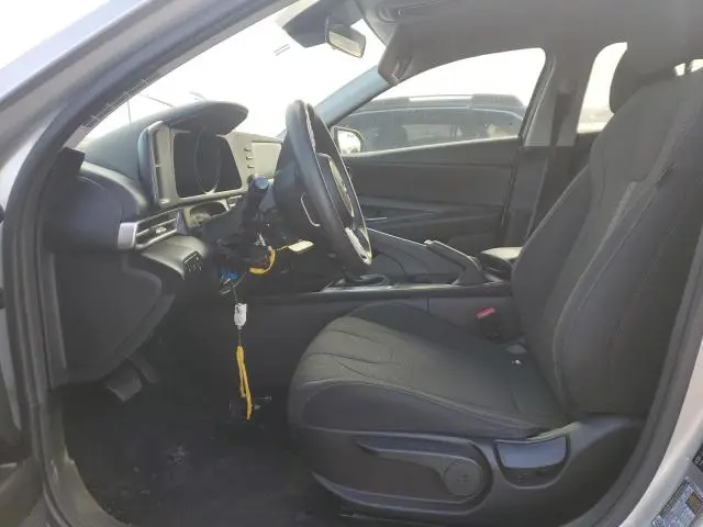 2021 HYUNDAI ELANTRA SE  