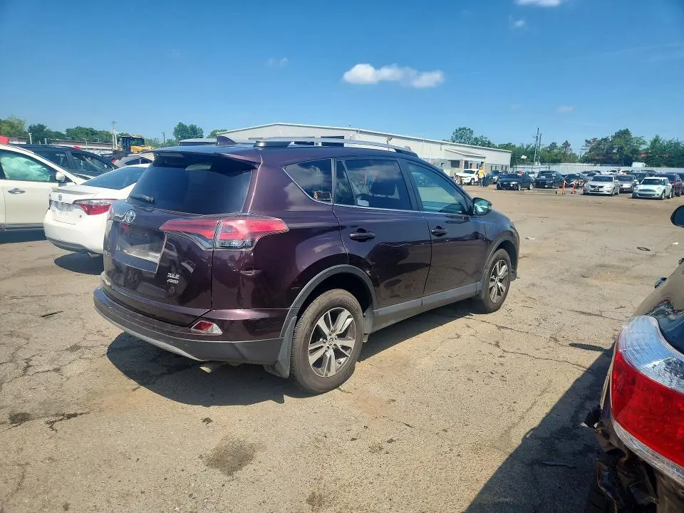 2018 TOYOTA RAV4 XLE  