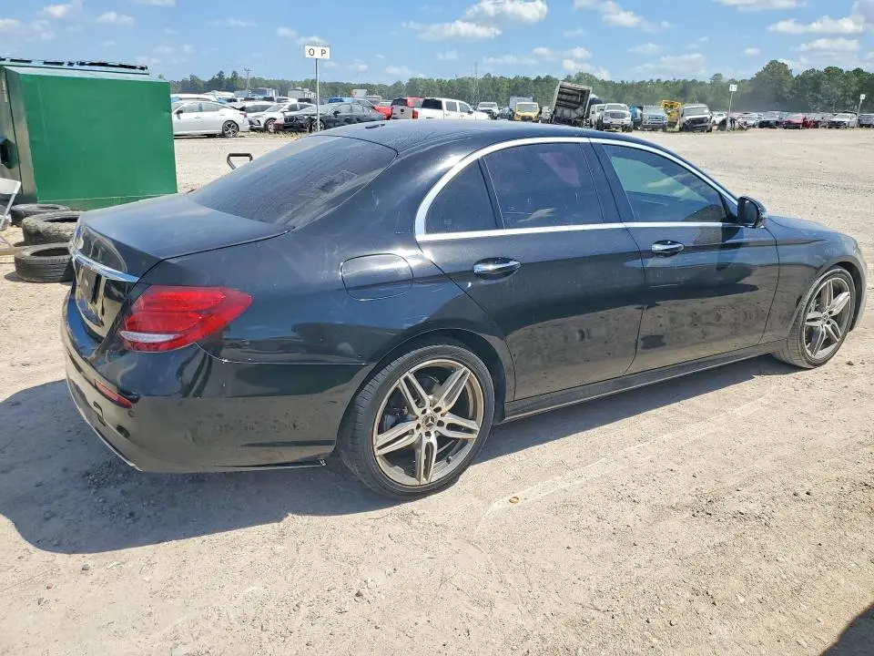 2019 MERCEDES-BENZ E 300  