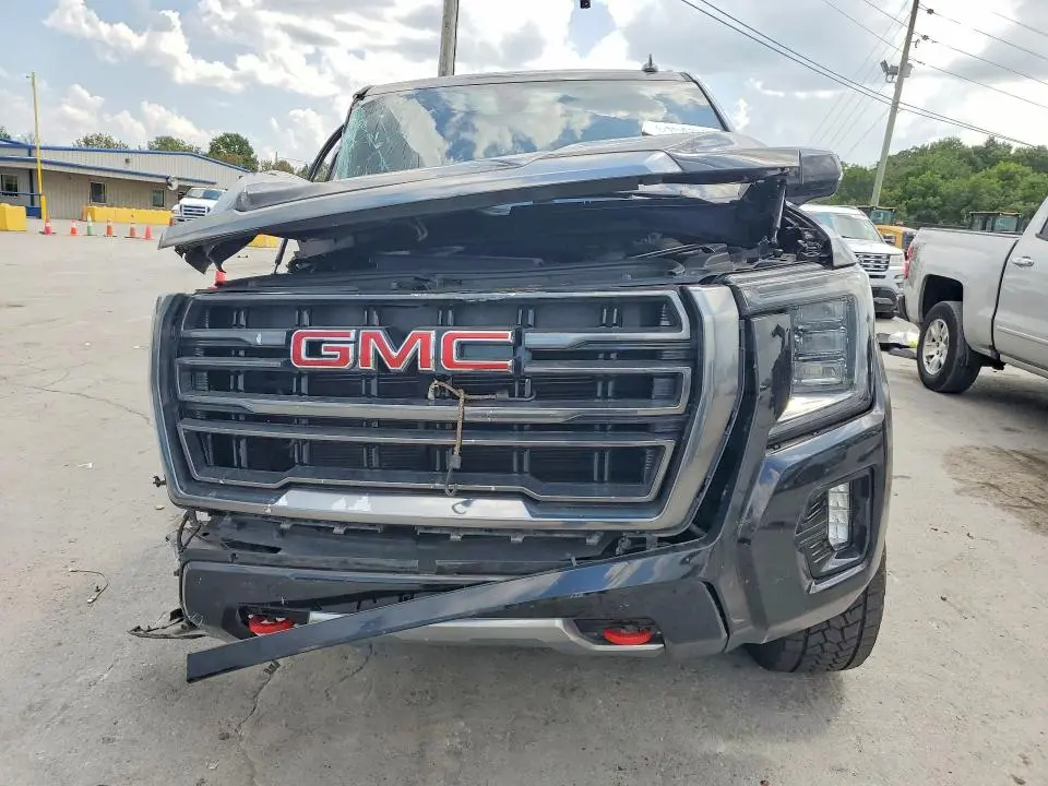 2021 GMC YUKON XL K1500 AT4  