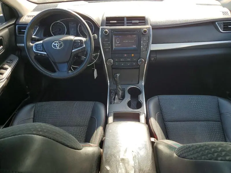 2015 TOYOTA CAMRY SE  