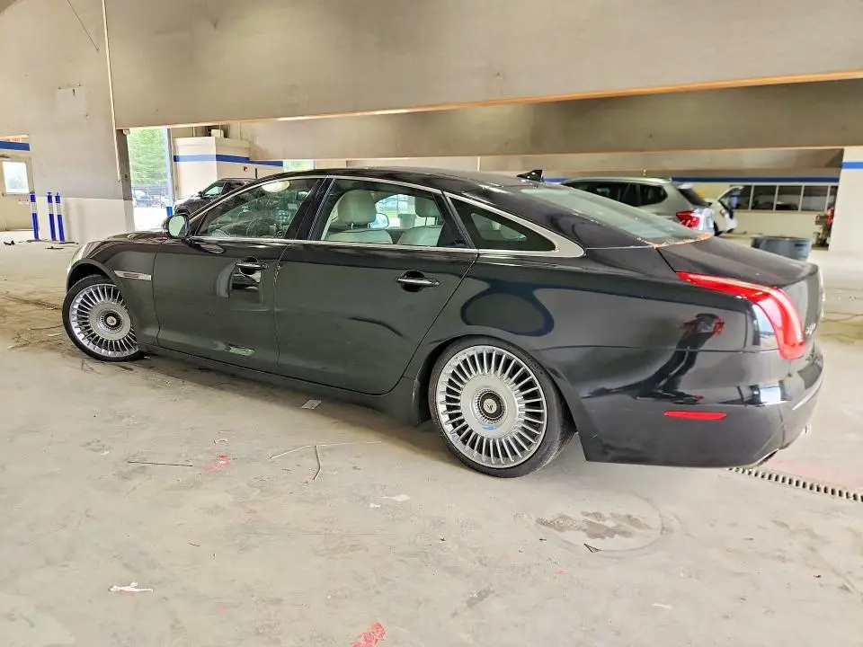 2015 JAGUAR XJL PORTFOLIO  