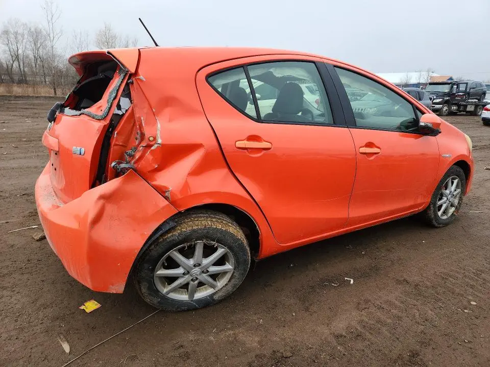 2013 TOYOTA PRIUS C THREE  