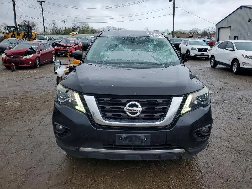 2017 NISSAN PATHFINDER SV  