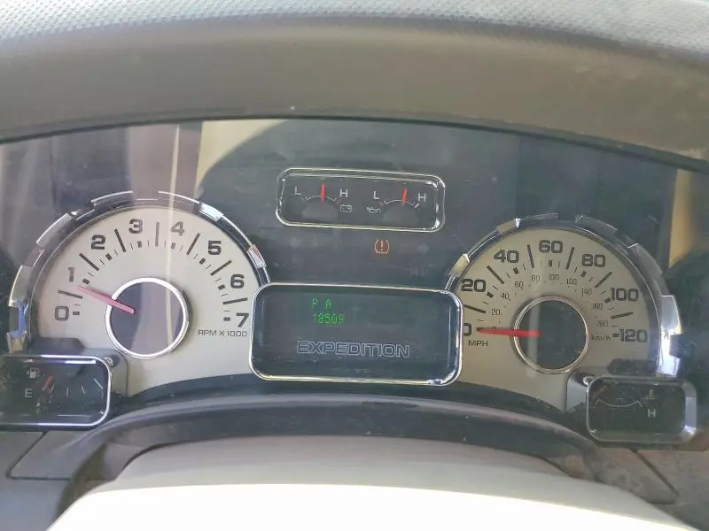 2011 FORD EXPEDITION XLT  