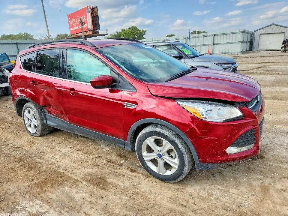 2016 FORD ESCAPE SE  