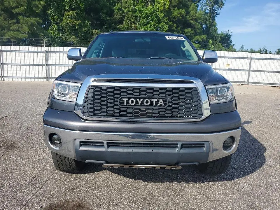 2011 TOYOTA TUNDRA CREWMAX SR5  
