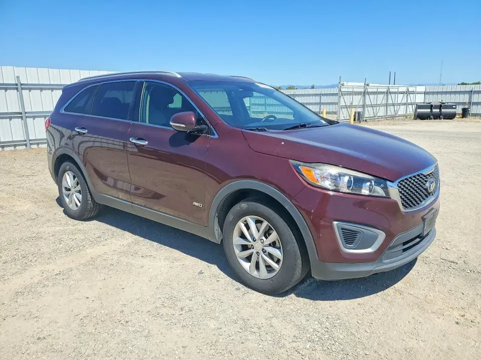 2017 KIA SORENTO LX  