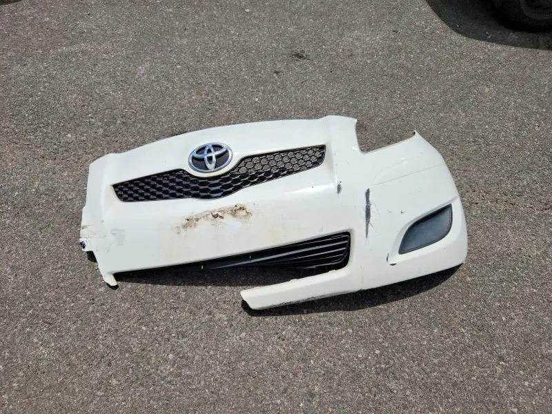 2010 TOYOTA YARIS BASE  