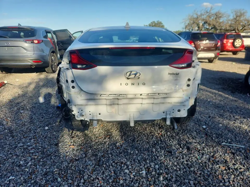 2021 HYUNDAI IONIQ SE  