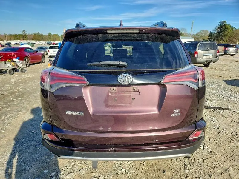 2017 TOYOTA RAV4 SE  