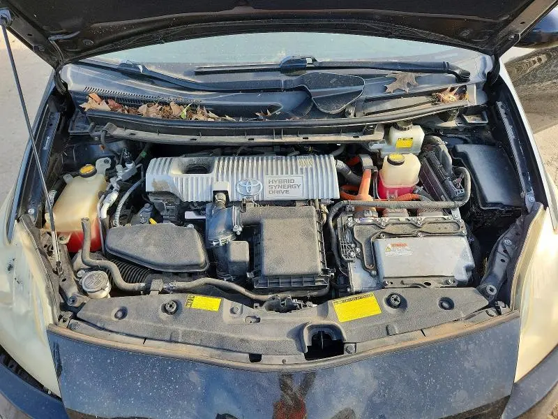 2010 TOYOTA PRIUS III  