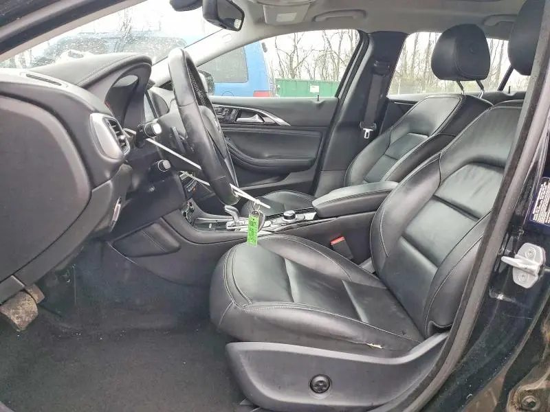 2018 INFINITI QX30 PREMIUM  