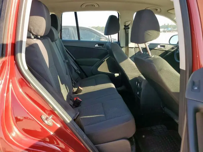 2013 VOLKSWAGEN TIGUAN S  