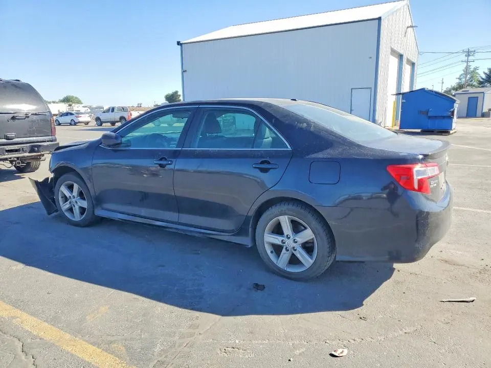 2013 TOYOTA CAMRY SE  