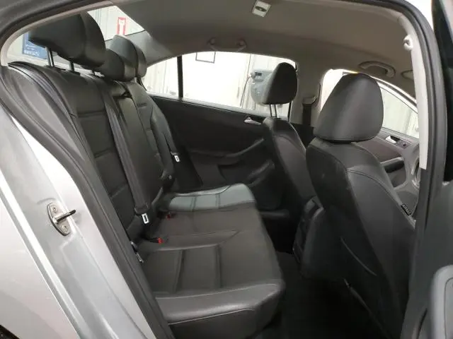 2014 VOLKSWAGEN JETTA SE  