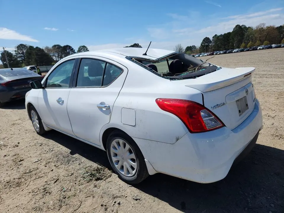2015 NISSAN VERSA 1.6 SV  