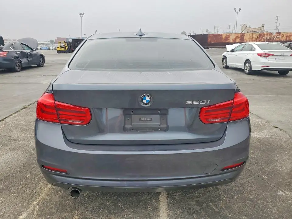 2017 BMW 320   