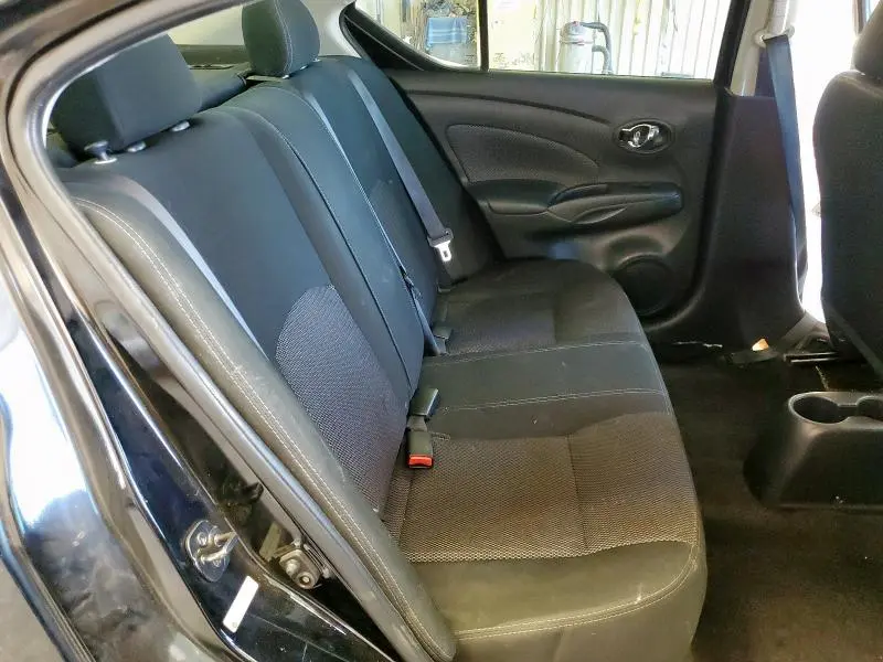 2019 NISSAN VERSA S  
