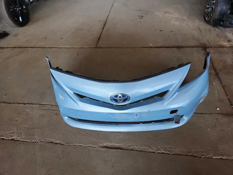 2014 TOYOTA PRIUS V TWO  