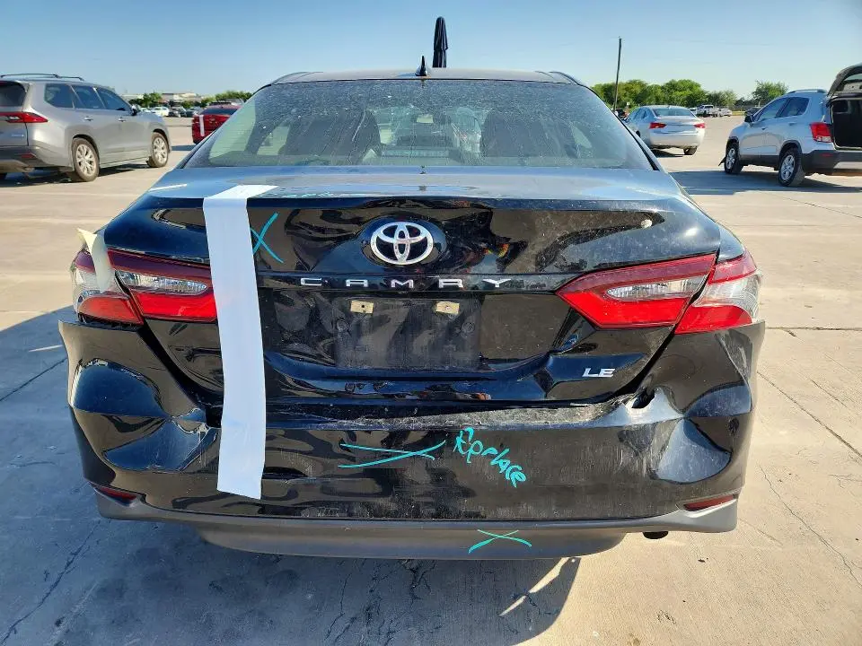 2021 TOYOTA CAMRY LE  