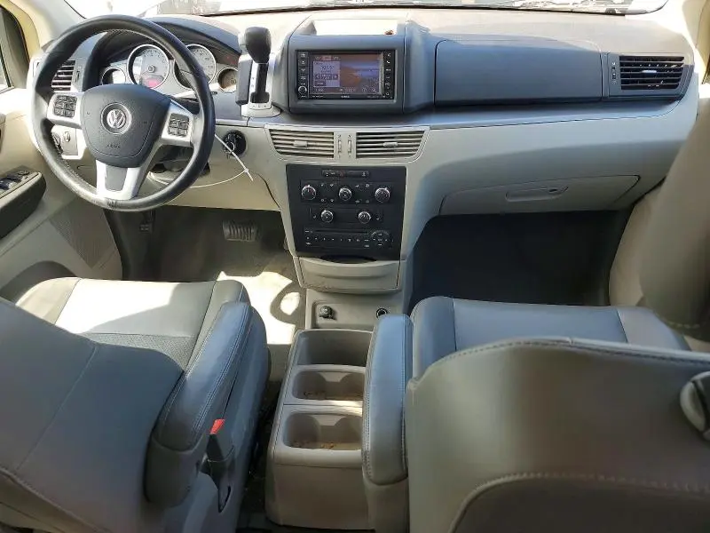 2012 VOLKSWAGEN ROUTAN   