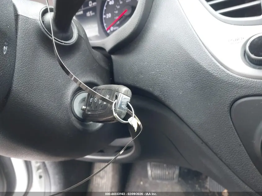 2020 HYUNDAI ACCENT SE