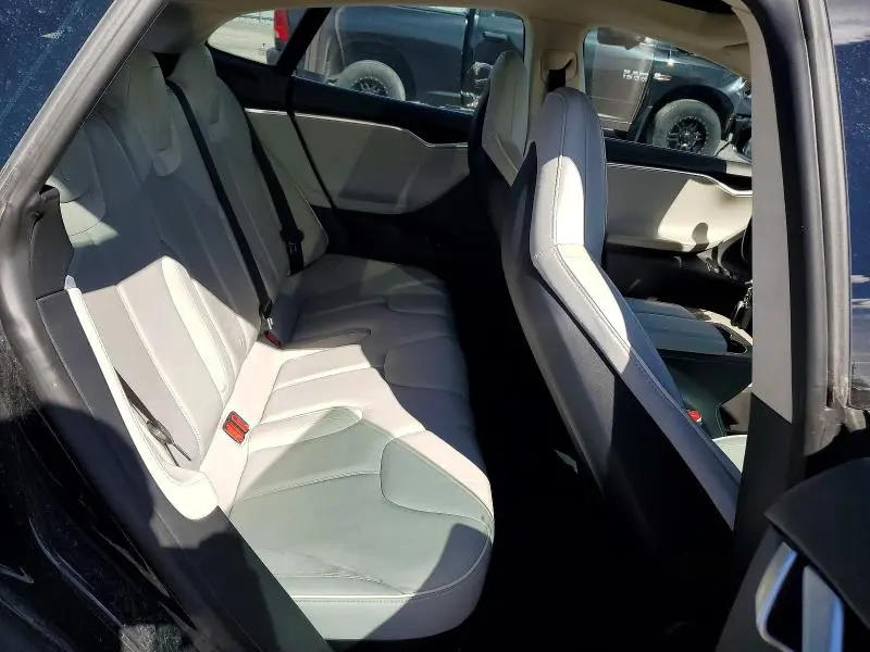 2013 TESLA MODEL S   