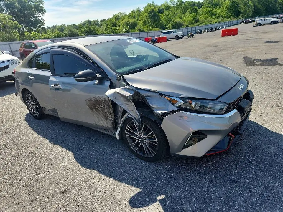2022 KIA FORTE GT LINE  