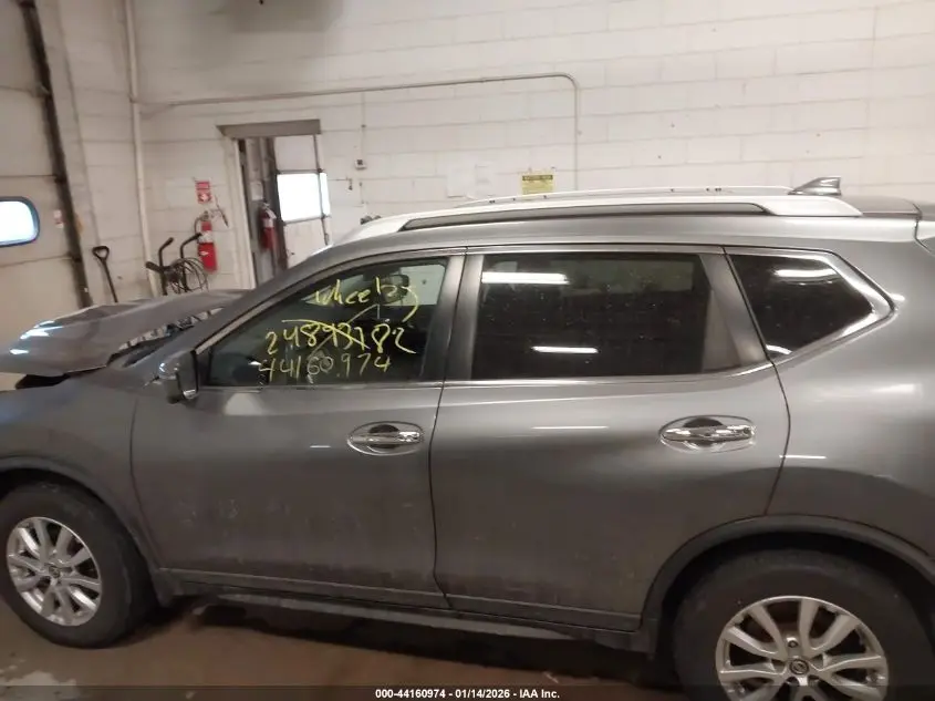 2017 NISSAN ROGUE SV