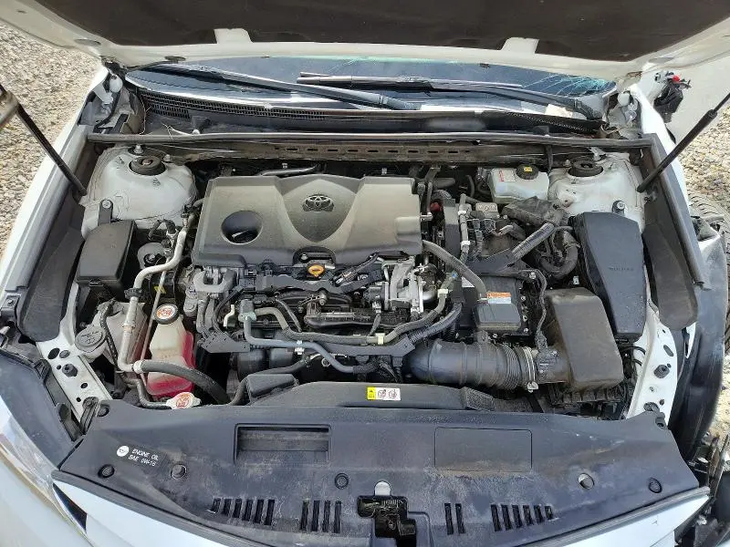 2020 TOYOTA CAMRY XLE  