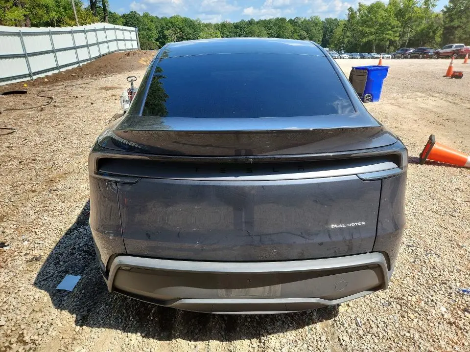 2026 TESLA MODEL Y   