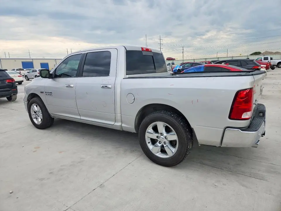 2017 RAM 1500 SLT  