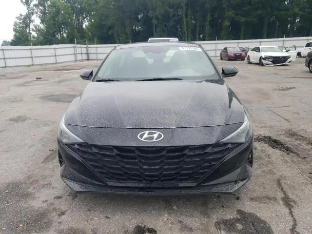 2022 HYUNDAI ELANTRA SE  