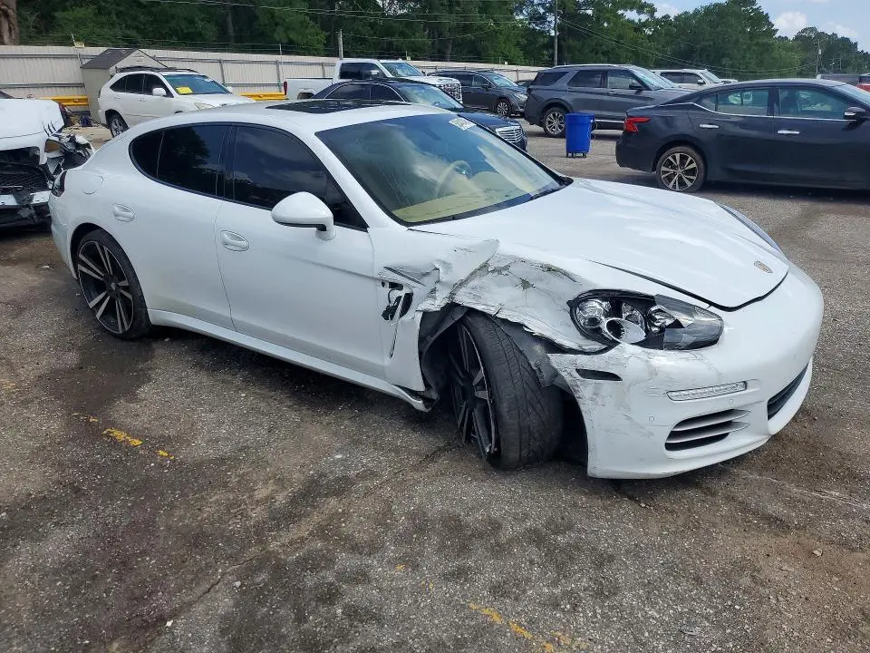 2014 PORSCHE PANAMERA 2  