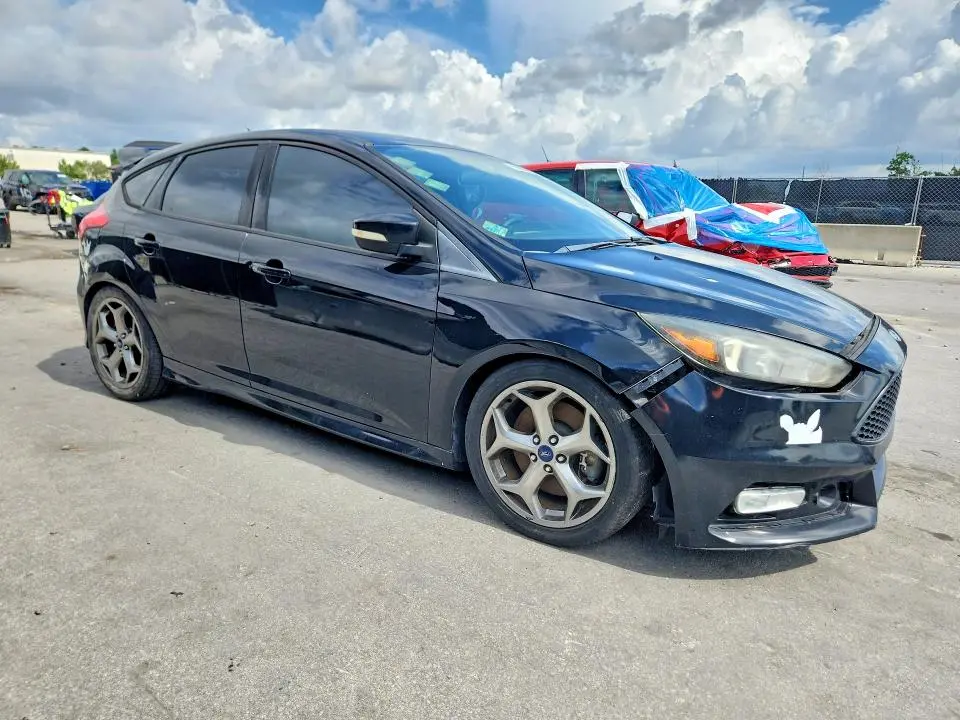 2017 FORD FOCUS ST  