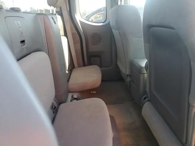 2014 NISSAN FRONTIER S  