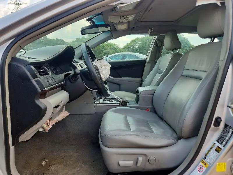 2014 TOYOTA CAMRY XLE  