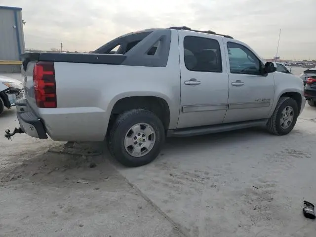 2011 CHEVROLET AVALANCHE LS  