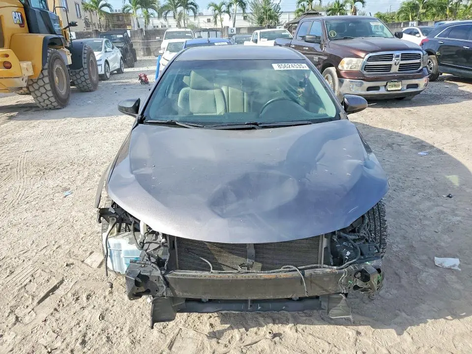 2015 TOYOTA CAMRY SE  