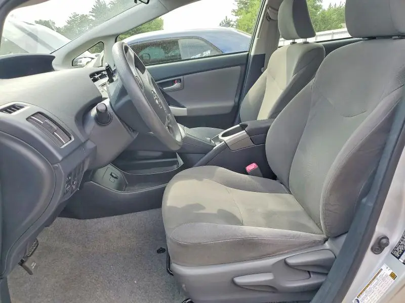 2013 TOYOTA PRIUS TWO  