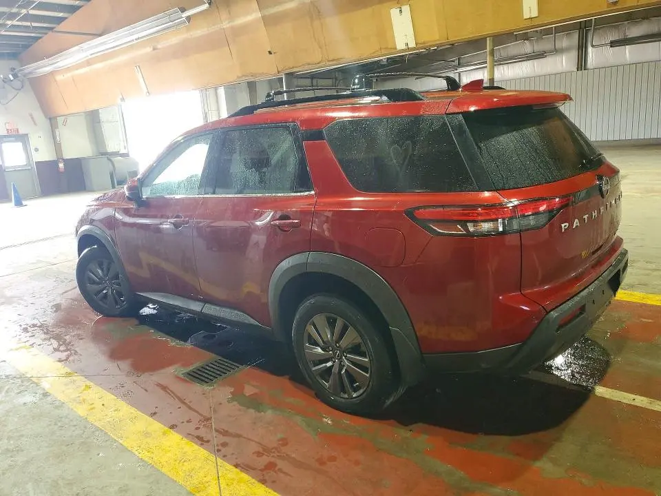 2022 NISSAN PATHFINDER SV  